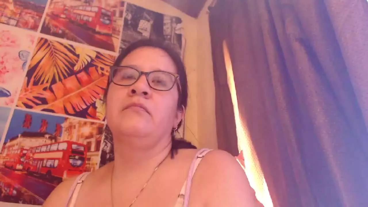 luciana45 on Streamray 
