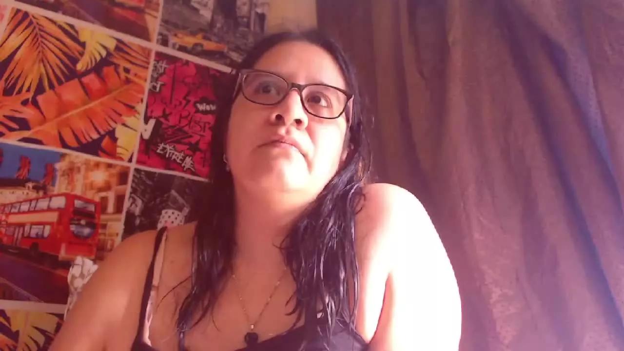 luciana45 on Streamray 