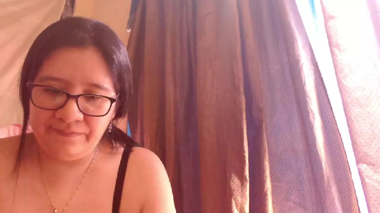 luciana45 on Streamray 