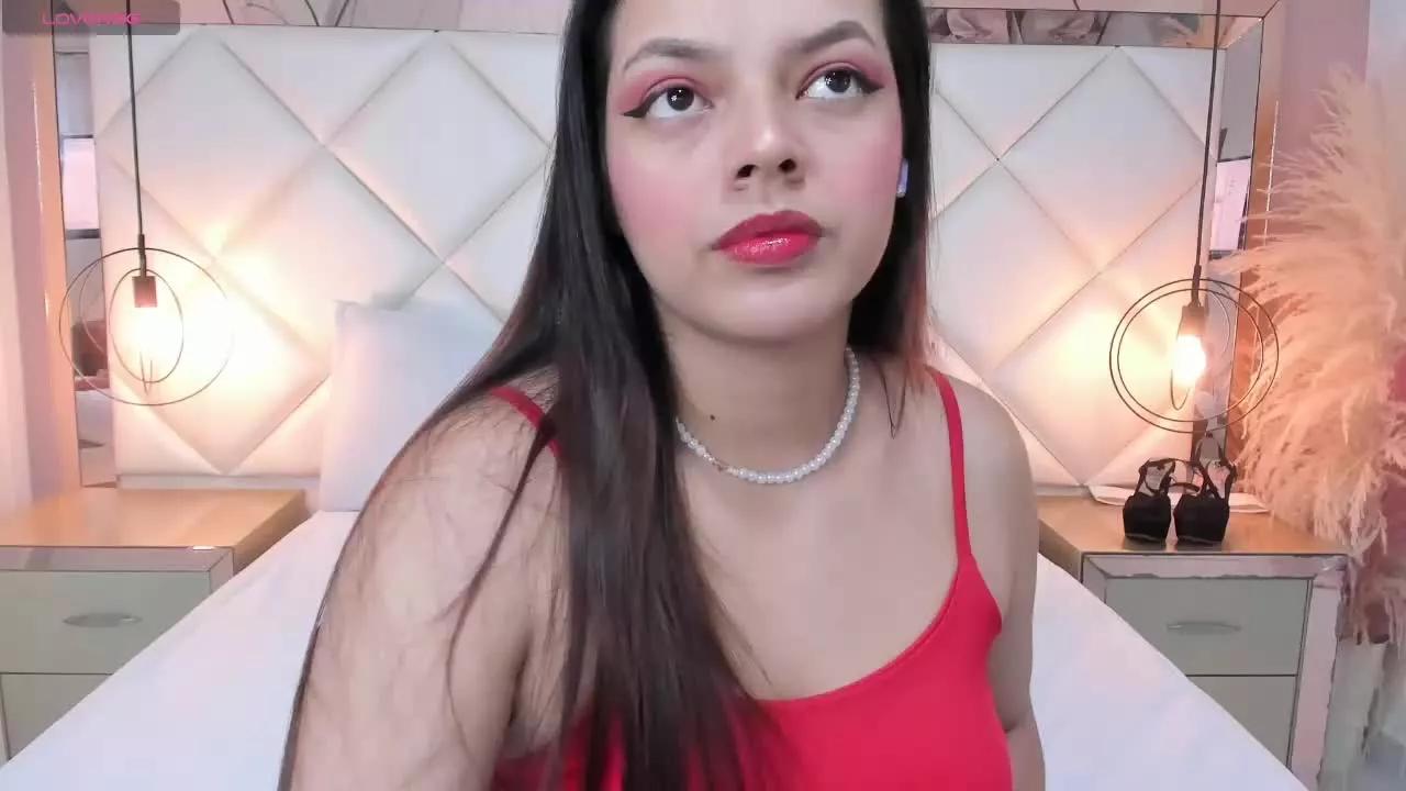 LucianaCollins on Streamray 