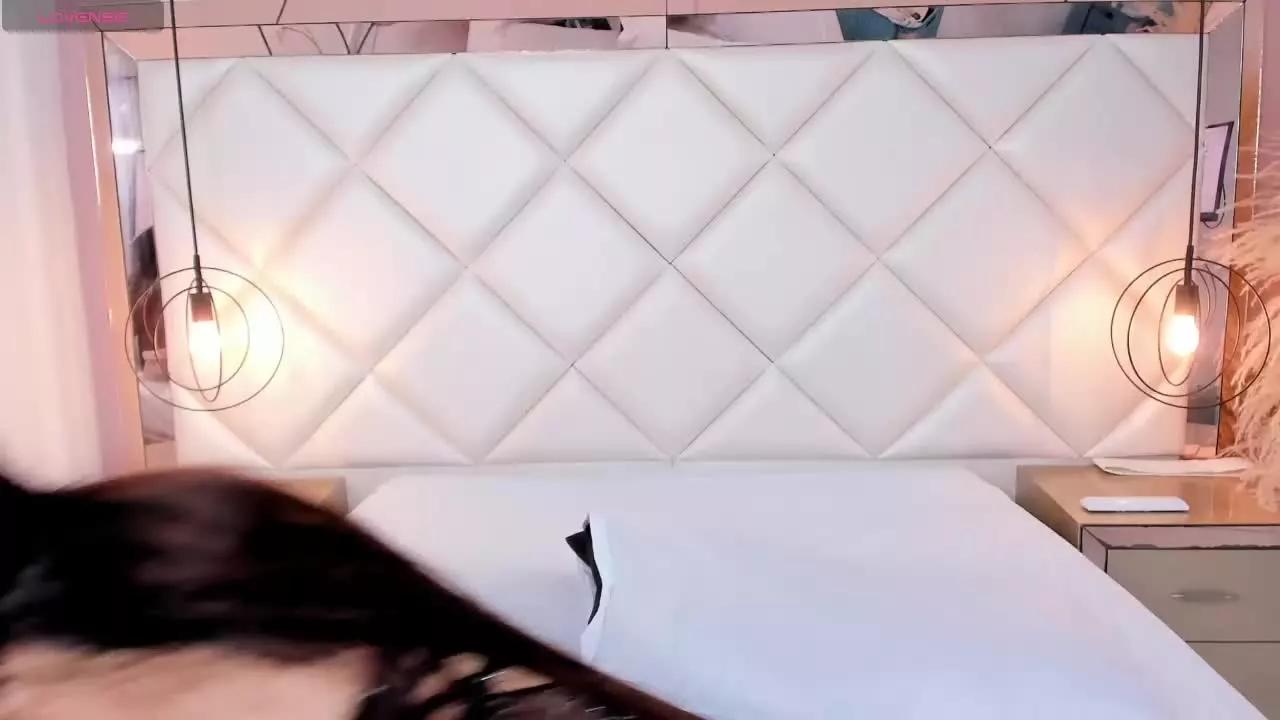 LucianaCollins on Streamray 
