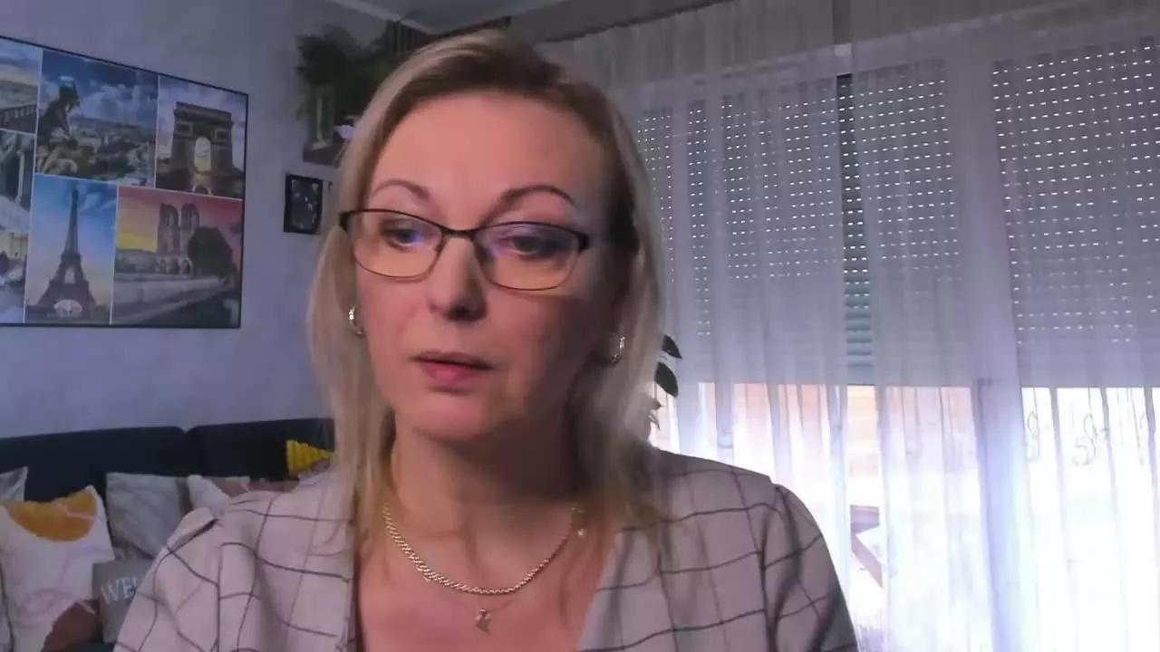 LUXvanessa on Streamray 
