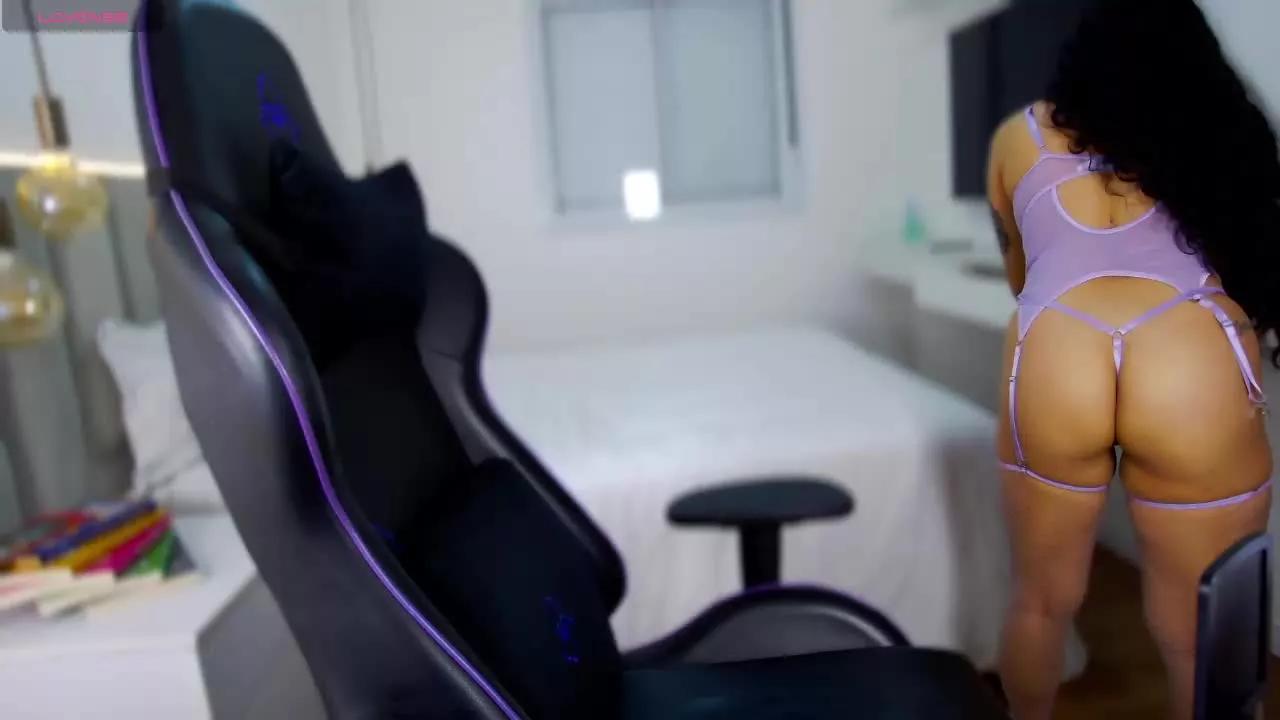 lyzzguzman on Streamray 