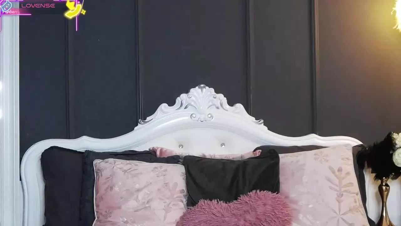 MaggieQuinn on Streamray 