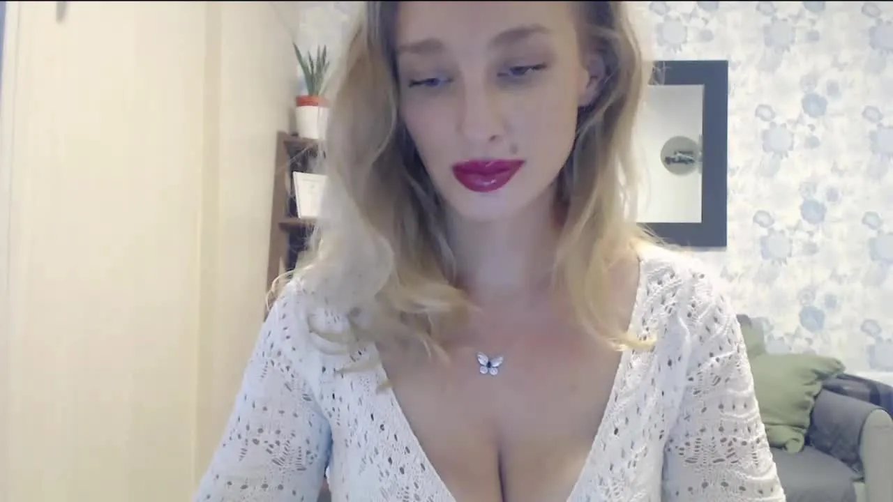 Offline MarilynAmore on Streamray