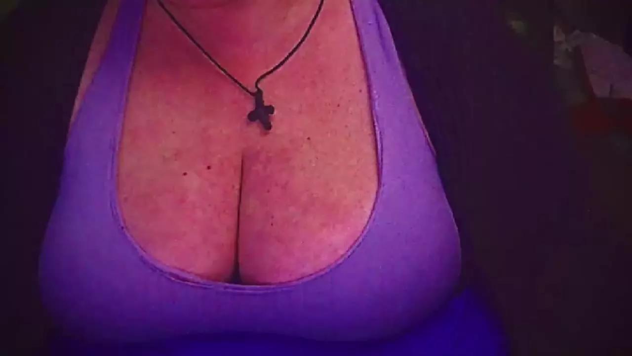 mayalove6969 on Streamray 