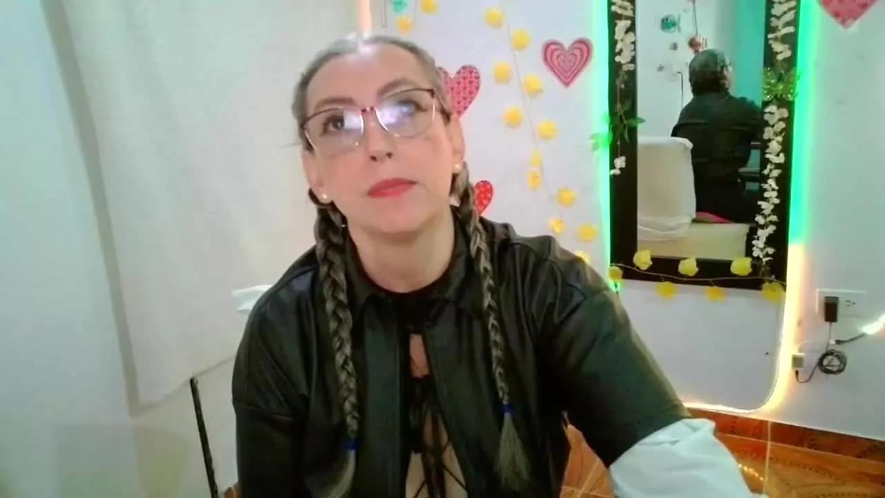 NathalyEva on Streamray 