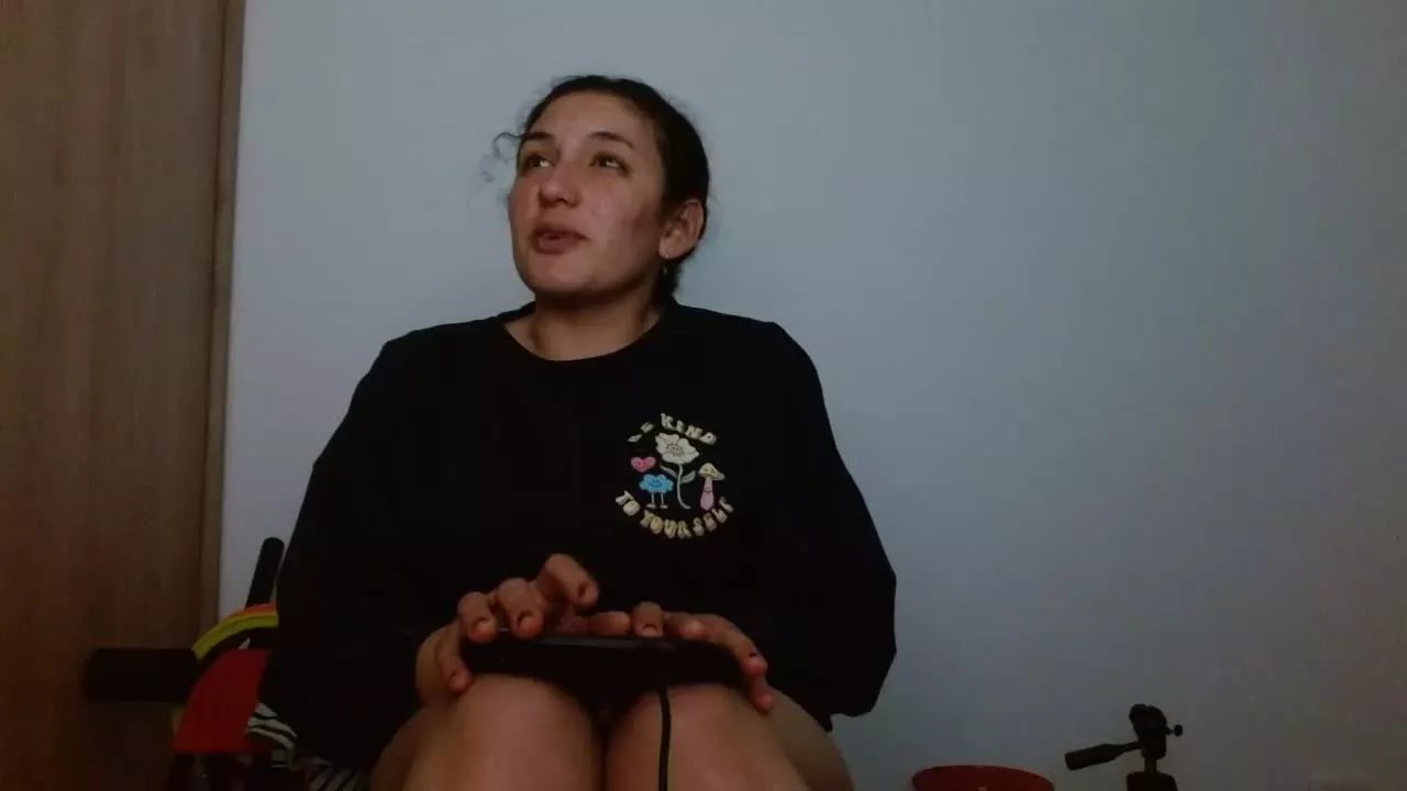 Offline Ratienterciopelo on Streamray