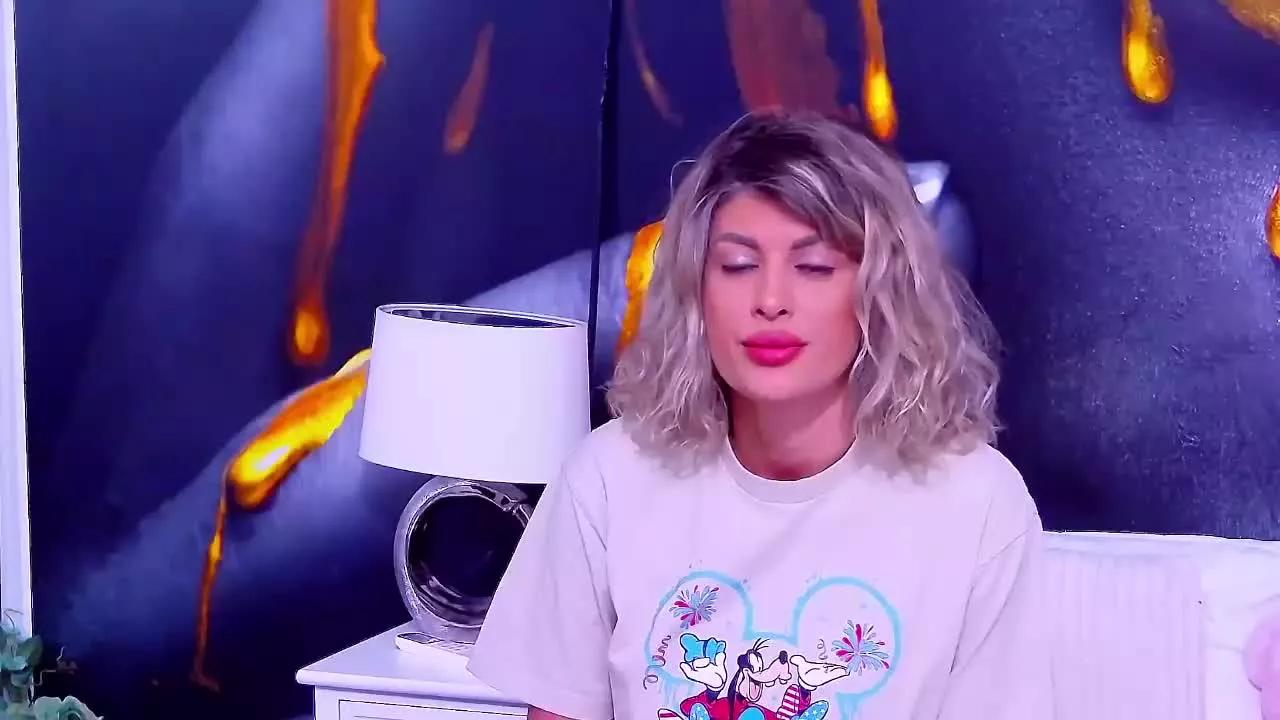 SalmaRoze on Streamray 