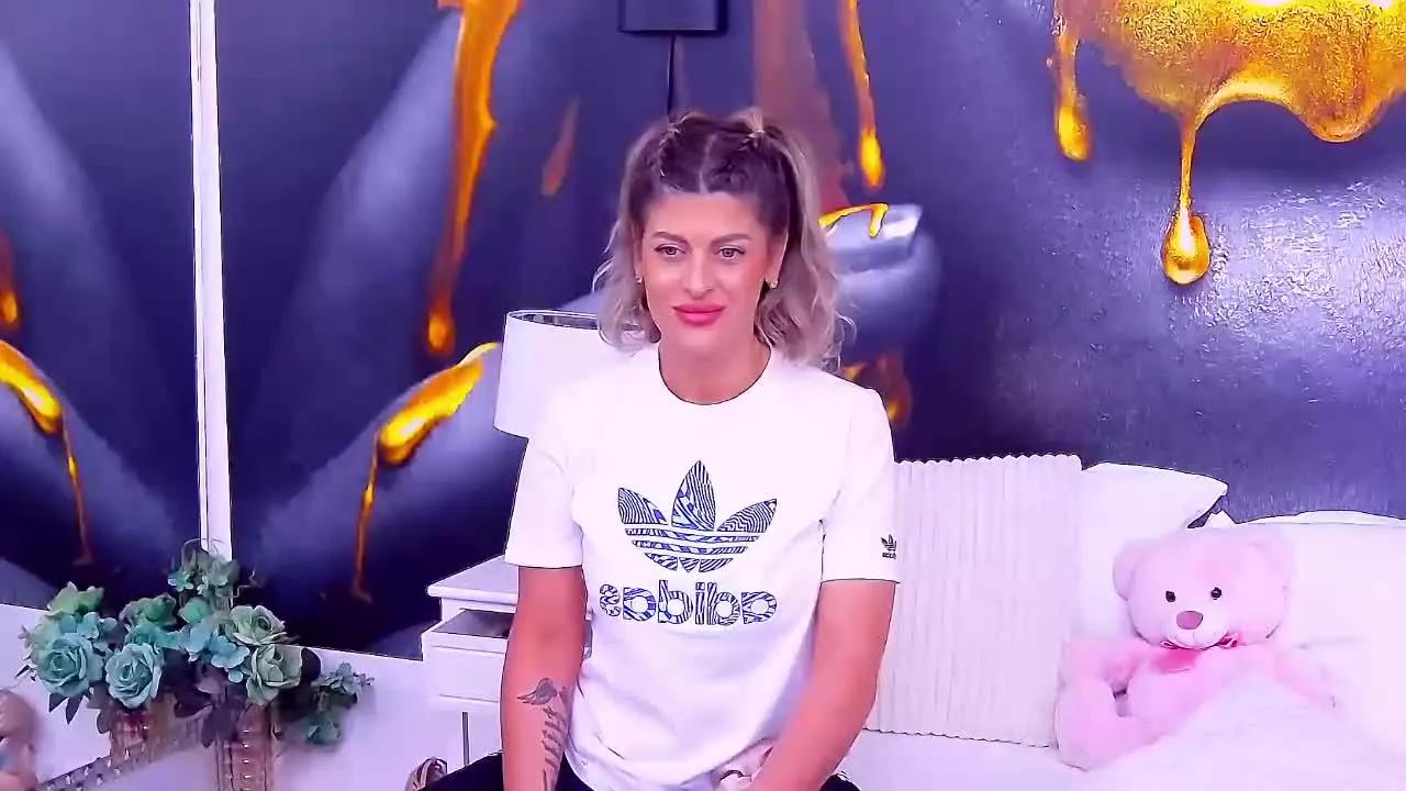 SalmaRoze on Streamray 