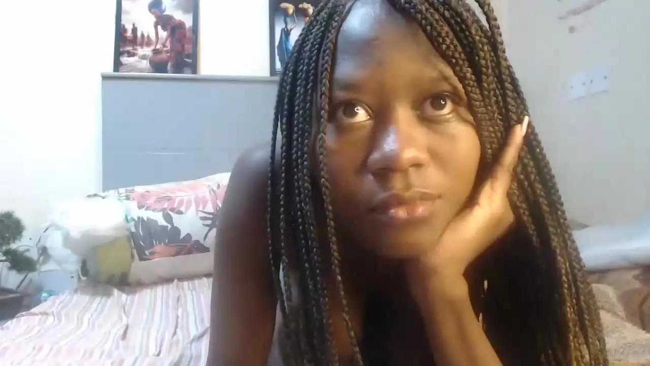 SmileyLuna on Streamray 