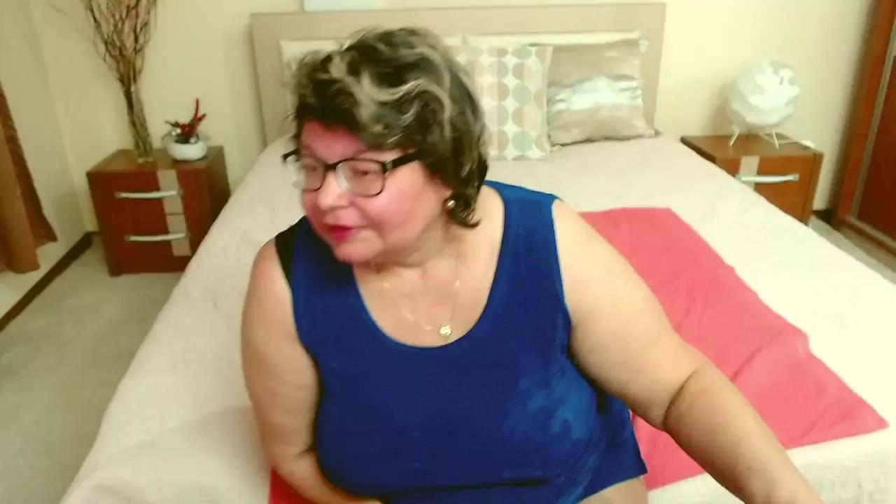 UrSweetKarina on Streamray 