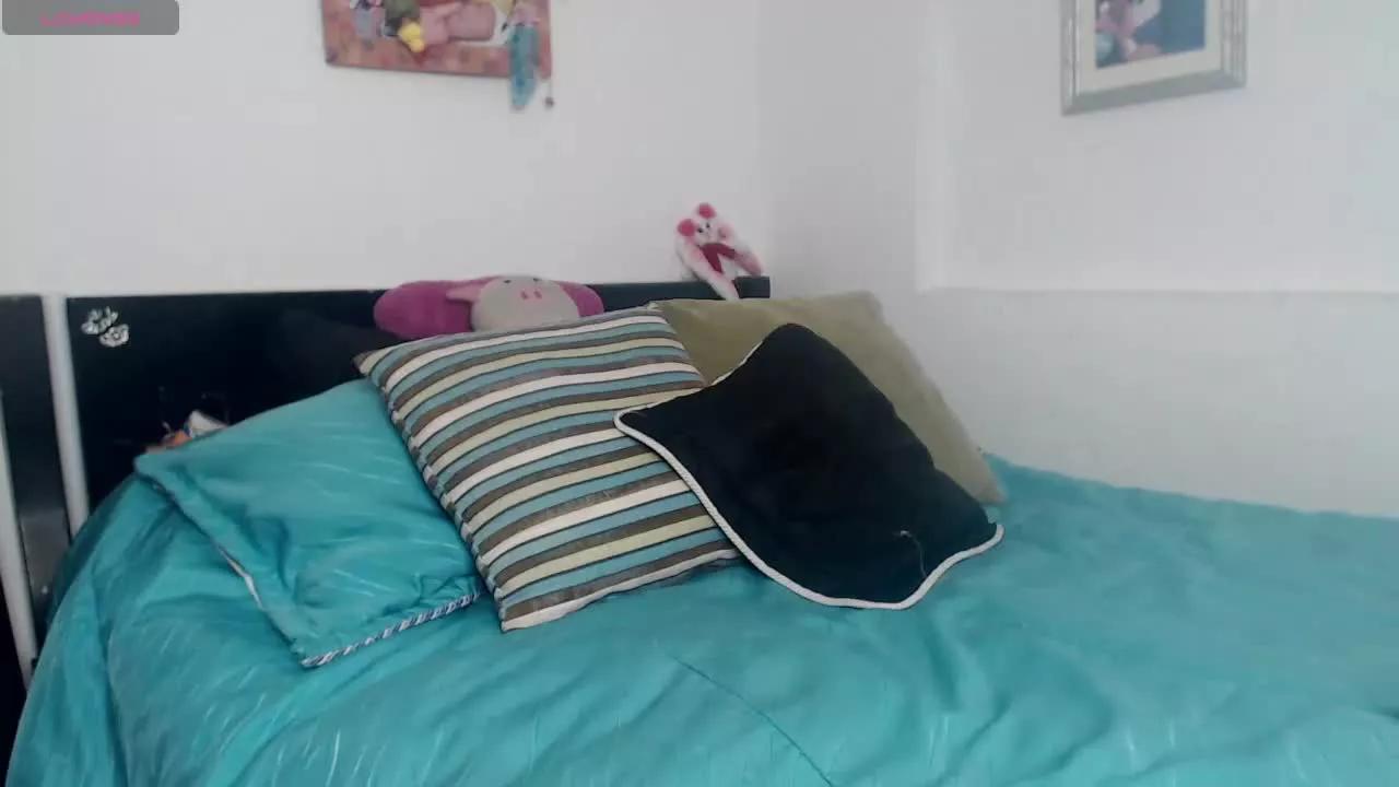 ValeriePeach on Streamray 