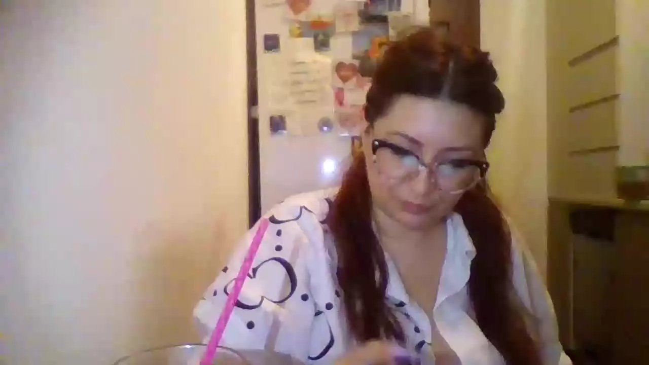 Offline VelvetPurple on Streamray