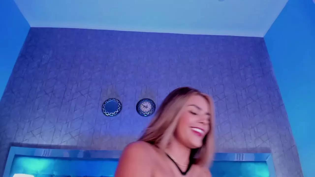 ZoeJohnson on Streamray 