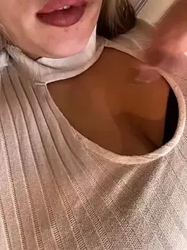 Freechat 69Laura696 on StripChat