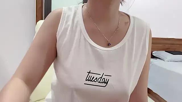 _____Lunaa_____ on StripChat 