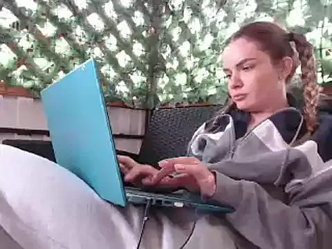 _JustmeHere_ on StripChat 