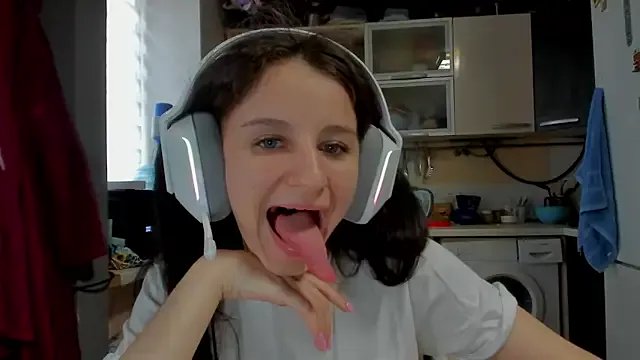 _Nika_Kik on StripChat