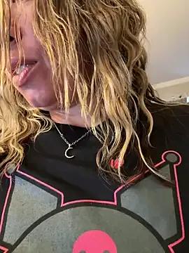 Masturbate to _NinaLuvSins_, she wants to masturbate for you _NinaLuvSins_ from StripChat