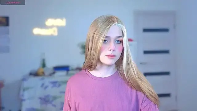 Freechat _yourFoxy_ on StripChat