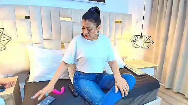 Agatha_Manson on StripChat 