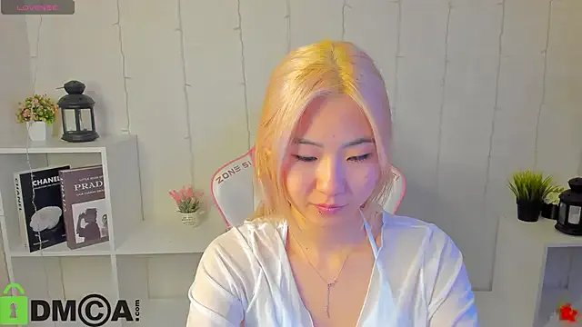 Cute Aisi_18 from StripChat Aisi_18 from StripChat