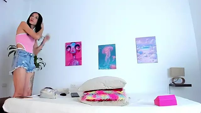 alana_111 on StripChat 