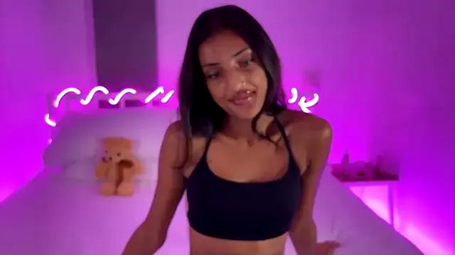 Freechat alanaexplicit69 on StripChat