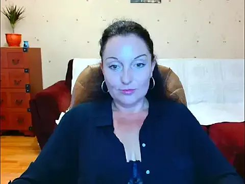 Alice3694 on StripChat