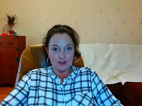 Alice3694 on StripChat