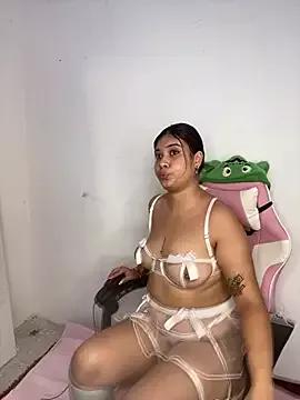 AliceeOwenss on StripChat 