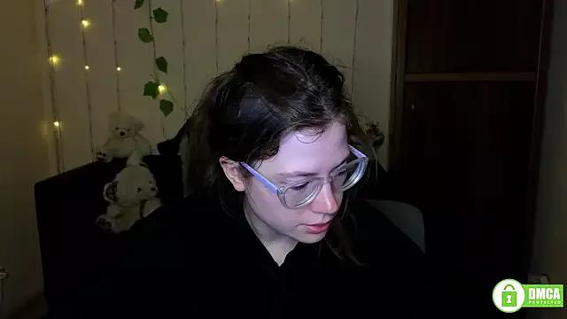 Alicia_redfollow on StripChat 