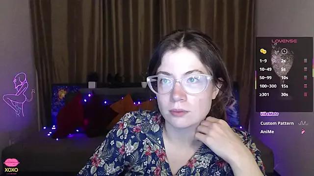 Alicia_redfollow on StripChat 