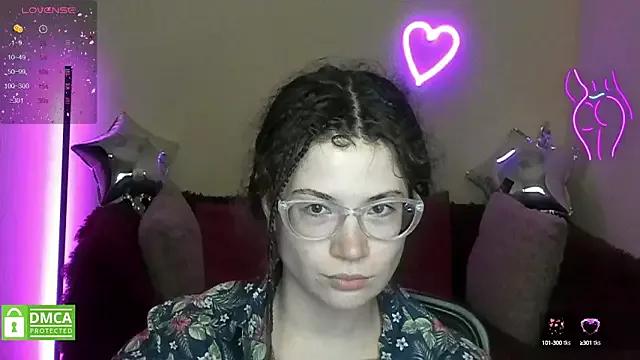 Alicia_redfollow on StripChat 