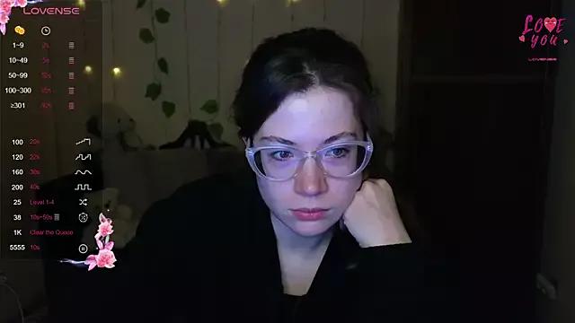 Alicia_redfollow on StripChat 
