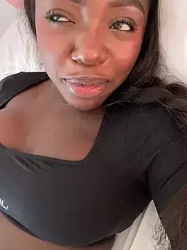 Freechat alissradiante1 on StripChat