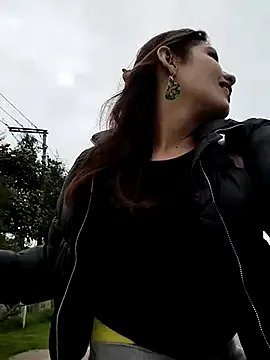 Freechat Alysson-- on StripChat