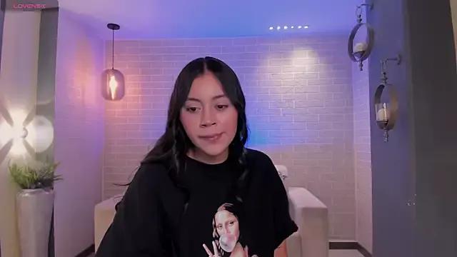 AmbarJames_ on StripChat 