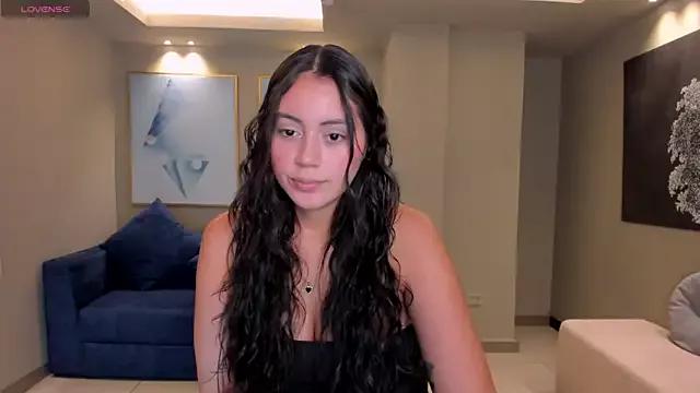 AmbarJames_ on StripChat 