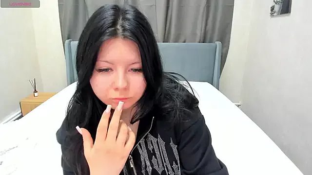 Freechat Amely_Li1 on StripChat