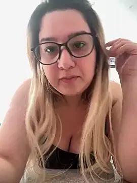 amooraaamoon on StripChat 