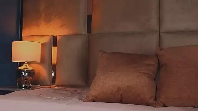 angelinepossy on StripChat