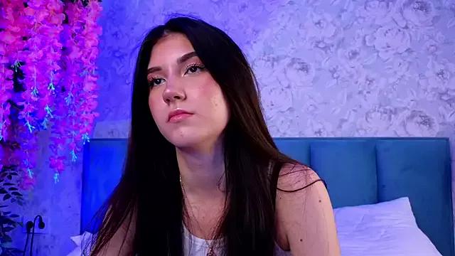 AnnaHarrison on StripChat 