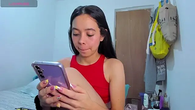 Annie_rosse1017 on StripChat 