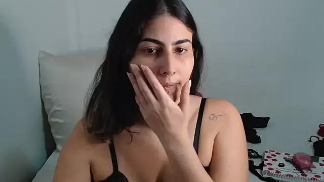 Freechat ApenasLys on StripChat