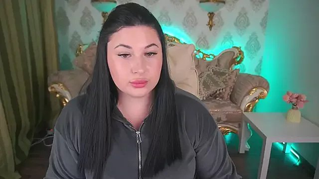 ArianaDarkk on StripChat