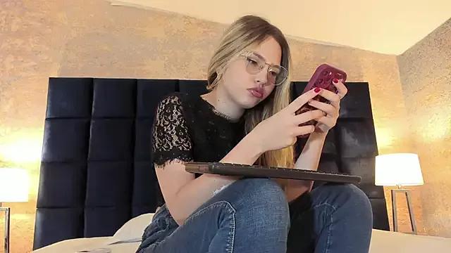 Freechat Ary1_ on StripChat