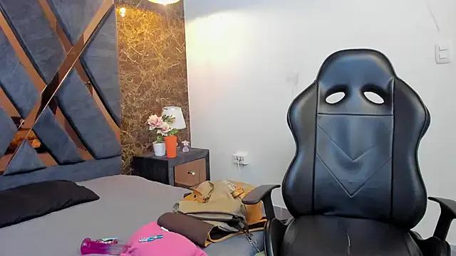 Asami_Hattori from StripChat