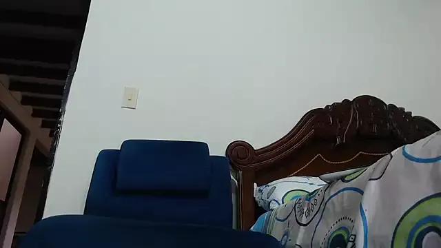 athenea_horny_wet on StripChat 